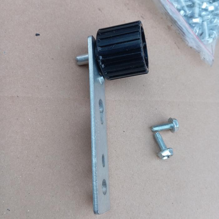 ENGSEL PINTU BAWAH 1PINTU KULKAS POLYTRON