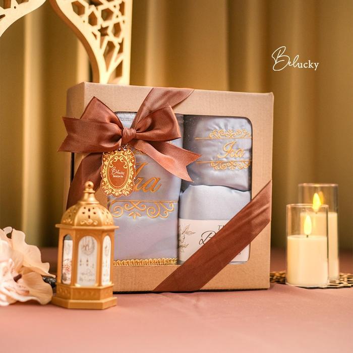 TERLARIS Sajadah Mukena Dewasa Bordir Nama Mewah 2in1 Premium Silk Couple Hampers Souvenir Oleh