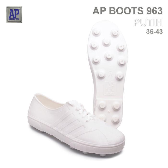 AP Boots AP 963 Putih - Sepatu Bola PVC