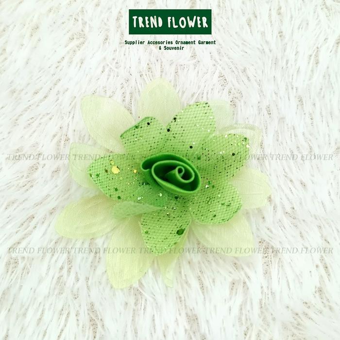 Bunga Kain Daun Lancip Pita Kotak Hijau - Bunga Bros Souvenir Hampers