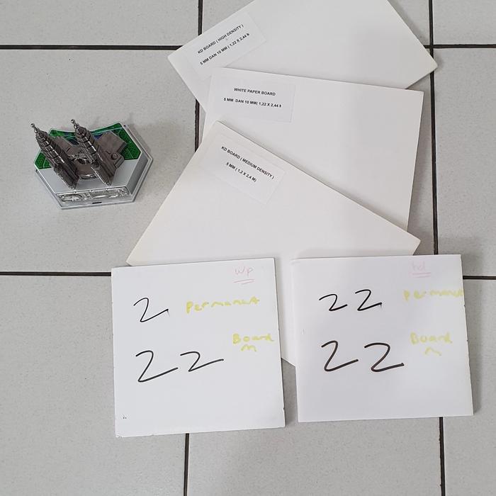 Foam Board 5 mm ukuran A3 ( KD Board Medium Density ) ( 32 x 45 cm )