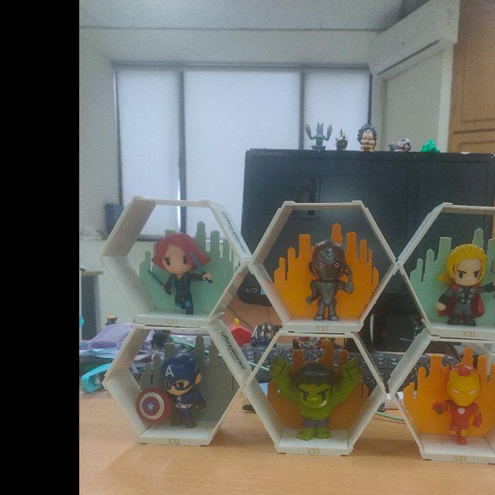 Hexagon xxi Hexagons Marvel Avengers 1 set isi 5 tanpa yg cewek