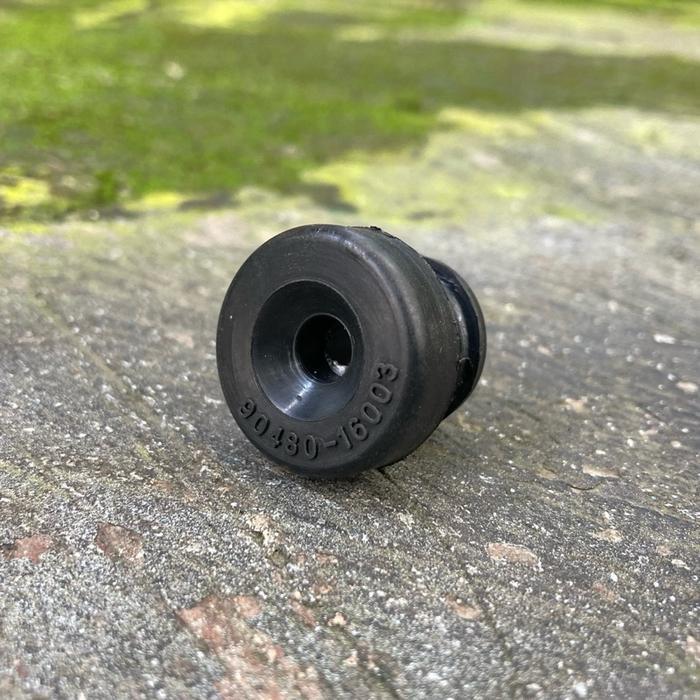 Grommet (For Ventilation System) Karet Valve PCV Toyota Corolla KE20 Corbet KE30 Corvet KE70 DX Kija