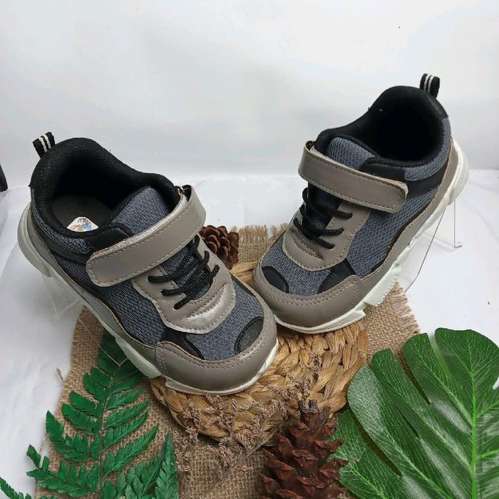Fladeo Footwear - Sepatu Sneakers Anak Laki-Laki Usia 3-6 Tahun Fashionable Dengan Outsole Anti Slip
