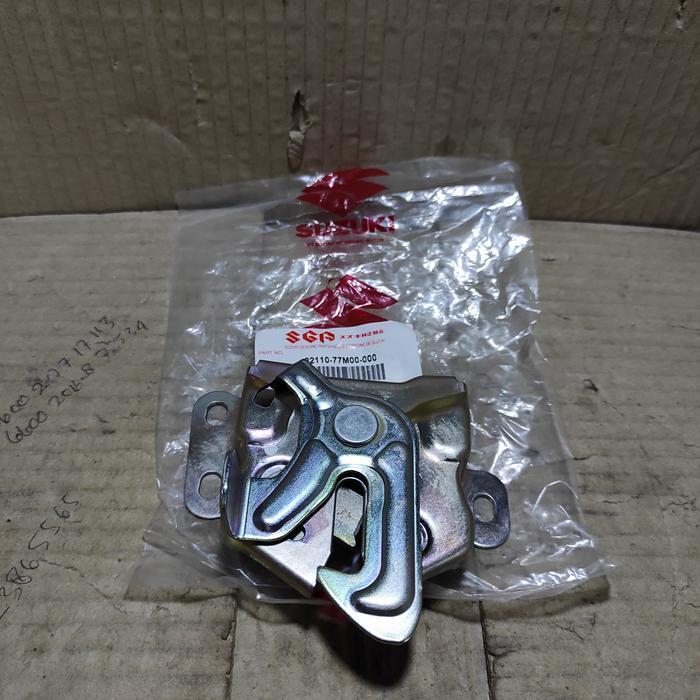 Door Lock Kap Mesin Ertiga