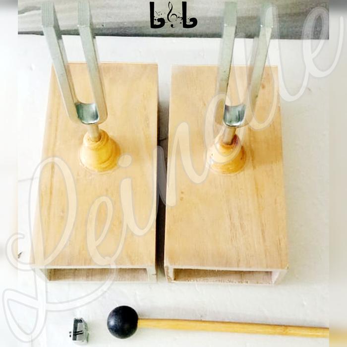 Set of Tuning Fork with Resonance Box Alat Praktikum gelombang suara