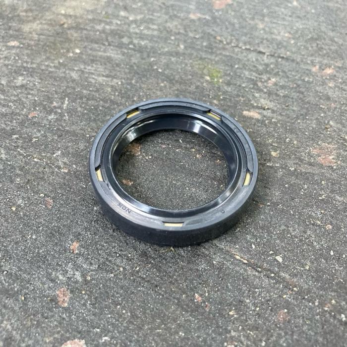 Seal Oil (For Sector Shaft) Sil Oli Worm Stir Steer Steering Samping Toyota Hiace Bensin RH11 Diesel
