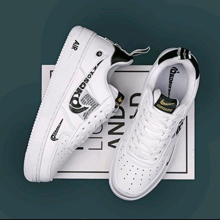 Sepatu Sneaker Putih Hitam Pria Wanita sepatu Kasual Sport Sepatu Sekolah sepatu jalan