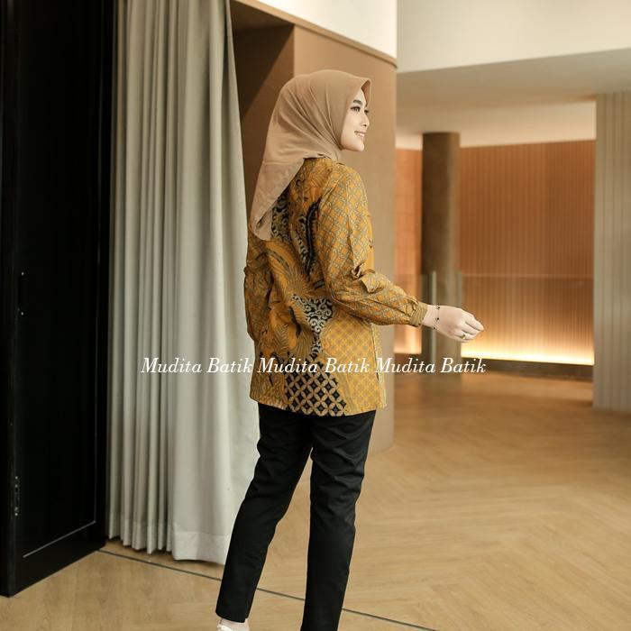 Mudita Batik Motif Nimas Batik Kerja Wanita Lengan Panjang Warna Kuning Gold Lapis Furing Modern