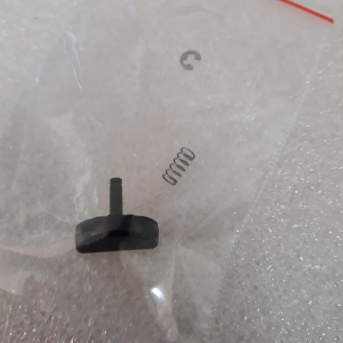 Pengunci Lensa For Canon 1300D