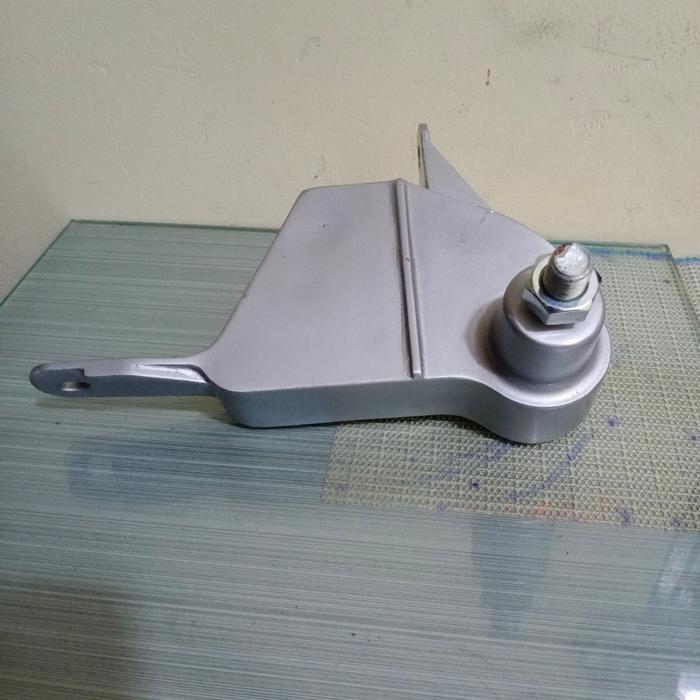 BRACKET SPION BAWAH HINO KIRI HINO LOHAN HINO 500