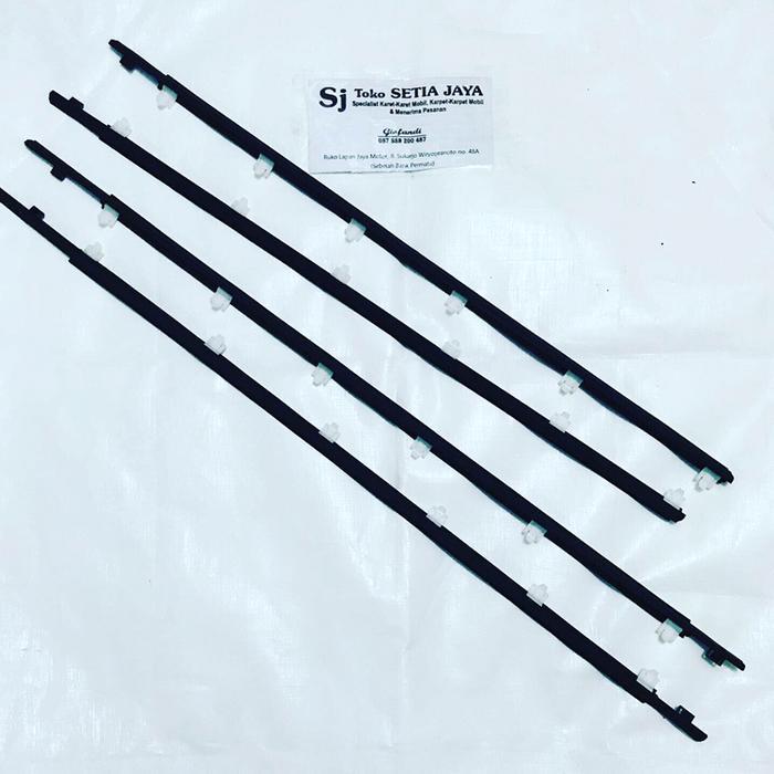 KARET LIST BODY MOBIL PELIPIT KACA AVANZA XENIA OLD TIDAK MUDAH RETAK ANTI REMBES