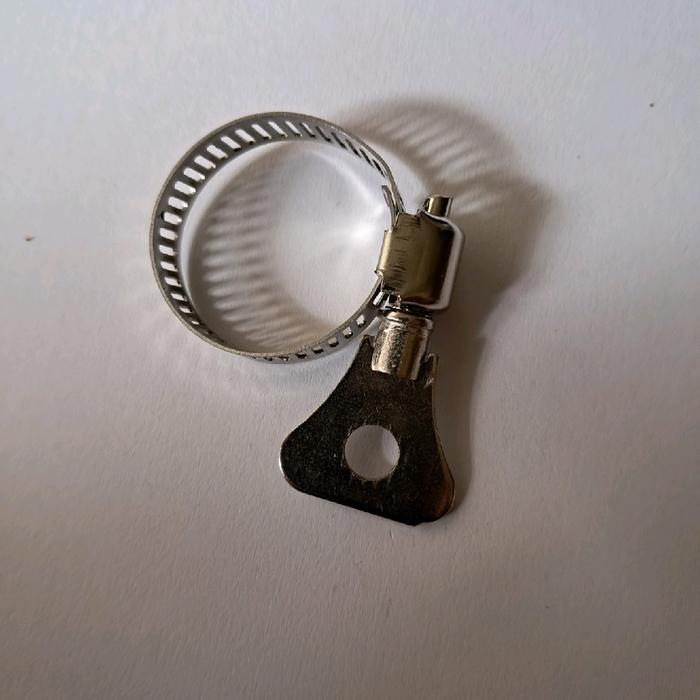 Klem selang LPG atau selang air kuping Besi