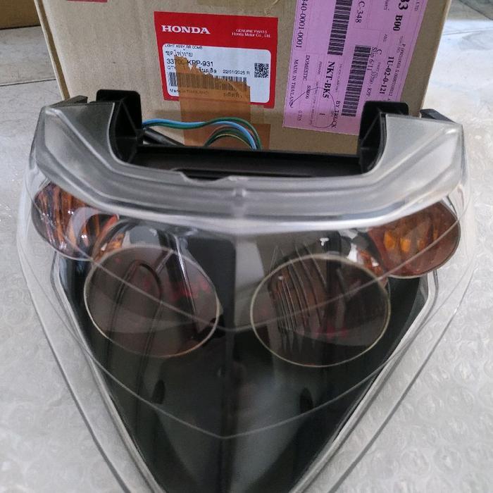 Ready lampu belakang stop lamp dan soket cbr 150 old original thailand