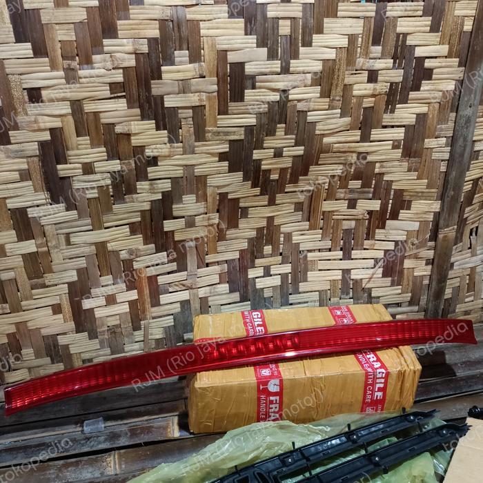 TAILGED LAMPU SPOILER BELAKANG HONDA STREAM RN1 RN2 RN3 RN4 RN5