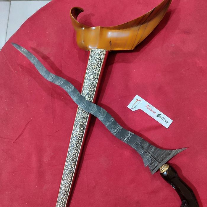 Keris Luk 7 pamor korowelang