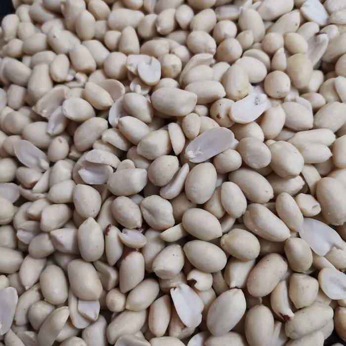 Kacang Tanah Kupas Mentah Vacuum dus/12kg