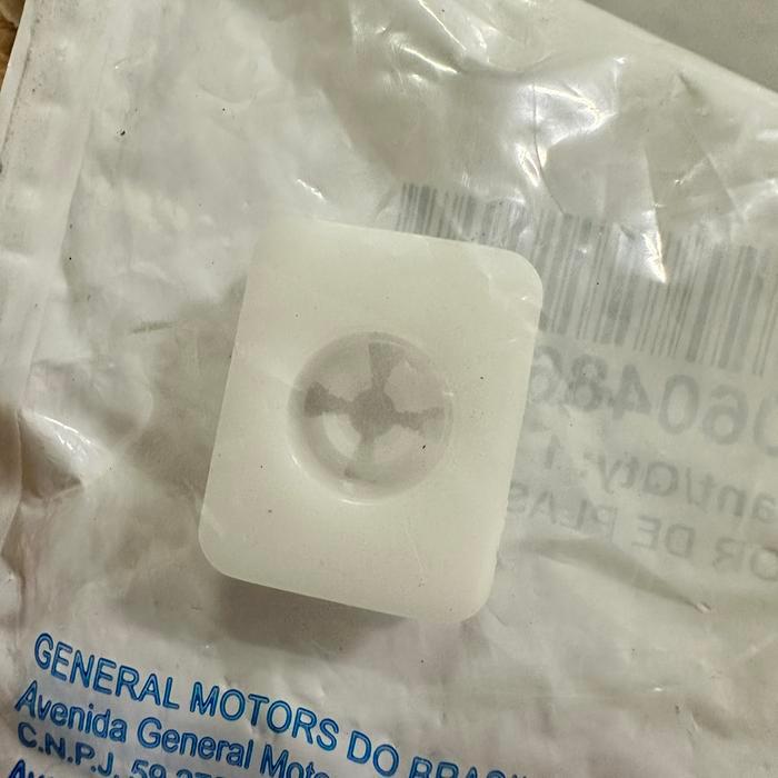 KLIP KANCING MOLDING BODY CHEVROLET SPIN ACTIV ORIGINAL