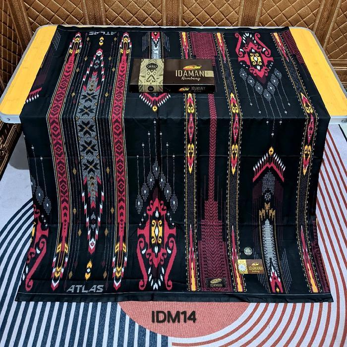 SARUNG ATLAS IDAMAN KEMBANG HITAM MOTIF BHS