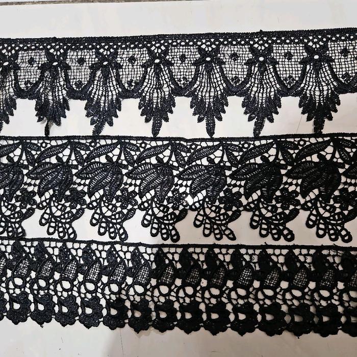 renda gipper pinggir lebar 10cm, warna hitam harga per meter