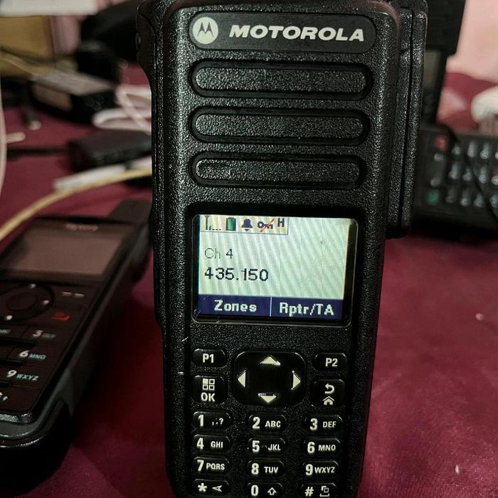 Motorola XIR P8668i P 8668i UHF
