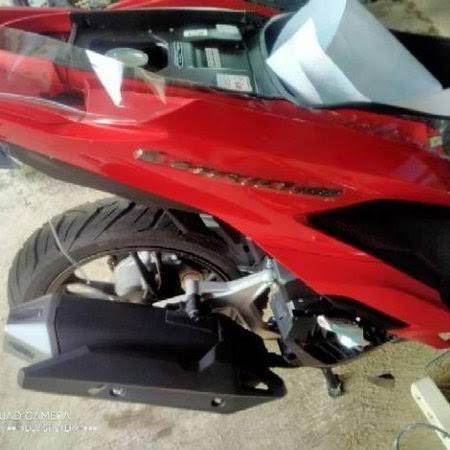 Stiker Skotlet Motor Transparan Putih Bening Stiker Laminasi Kendaraan Car