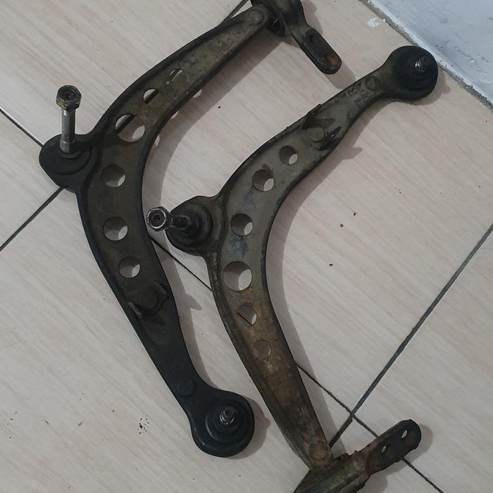 arm depan bmw e30