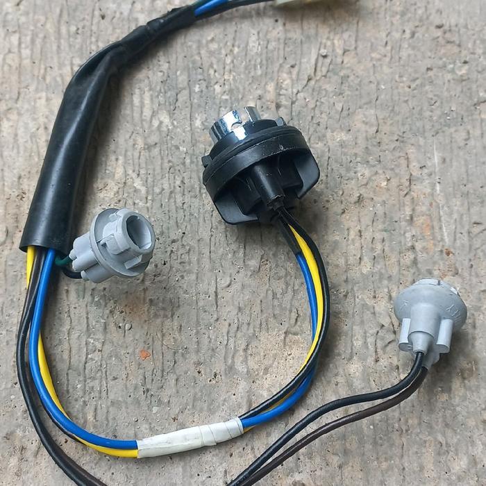 Fiting Lampu Belakang Mio M3 Motorcycle Forsale!