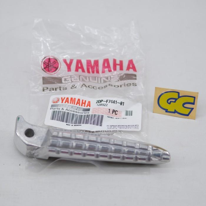 Step Pijakan Kaki Belakang Kanan / Foot Step Yamaha NMax, XMax Ori