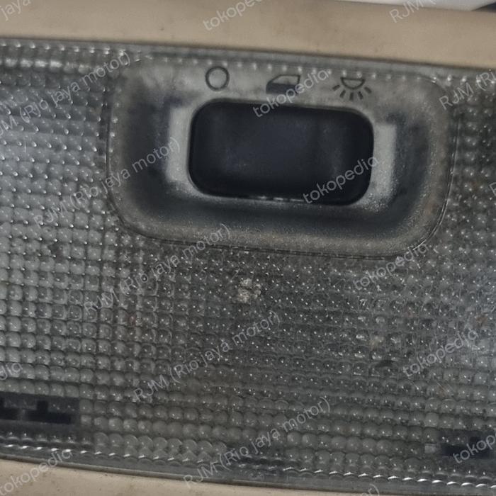 LAMPU PLAFON ATAS KABIN BELAKANG FORD FOCUS