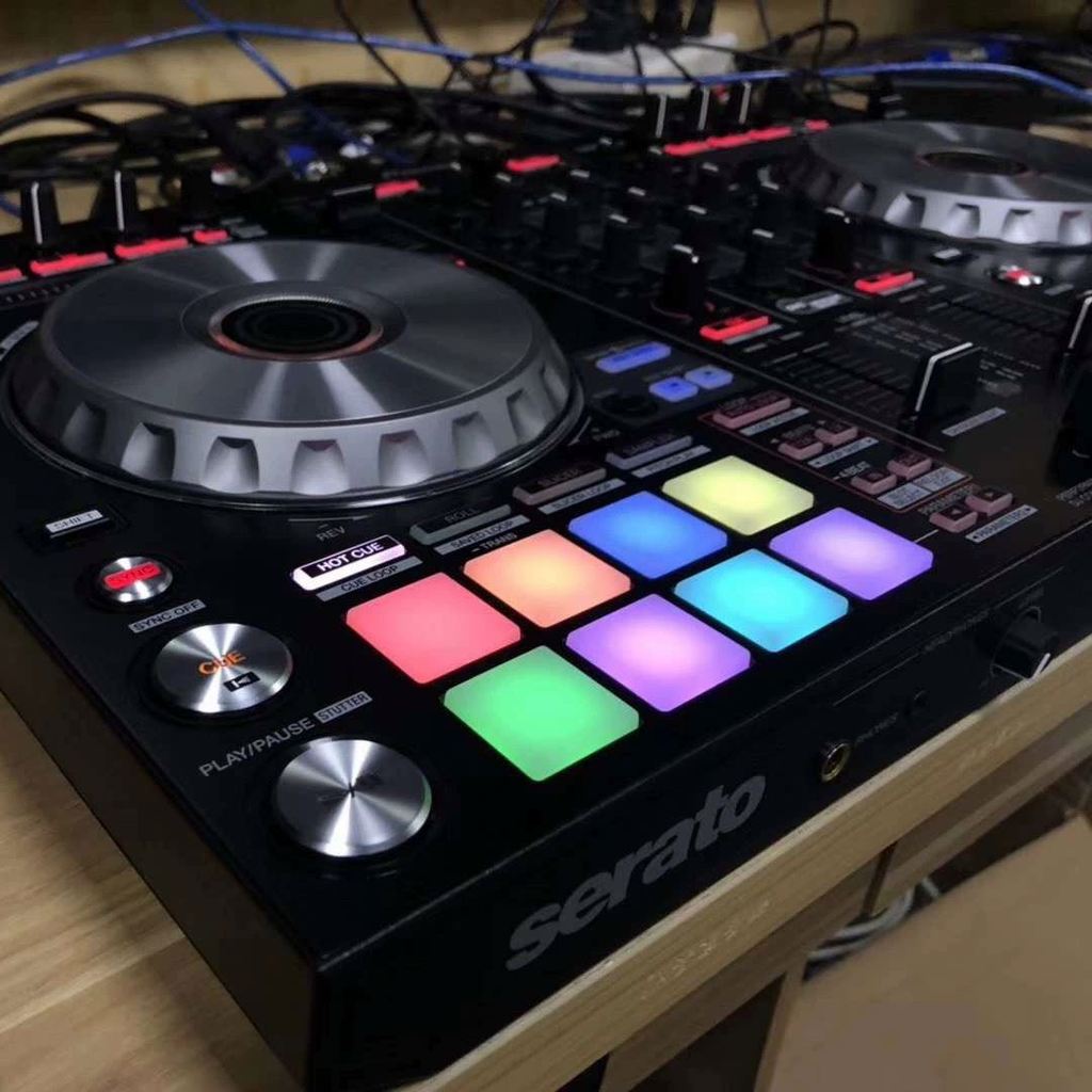 Used Pio DJ's DDJ-SR2 4-Channel Professional Music Console Powered Mixer for DJ Performance