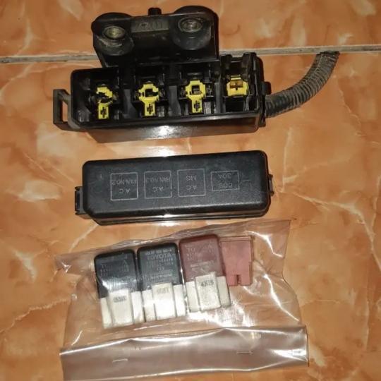 fuse box sikring ac all new corolla