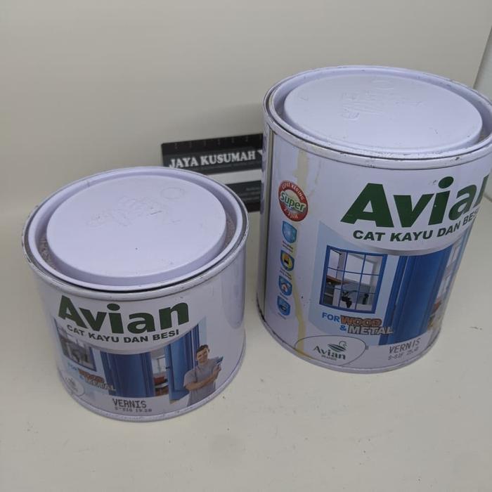 Cat Vernis Kayu Besi Avian Cet Transparan Pernis 0.9L