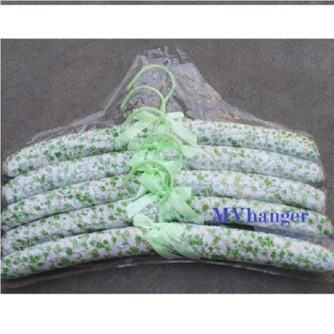 Hanger Gantungan Baju Busa Satin Display Pakaian 5 pcs.