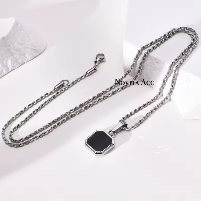 KALUNG TITANIUM RANTAI PRIA MODEL RANTAI TAMBANG BANDUL ENAMEL KOTAK SILVER