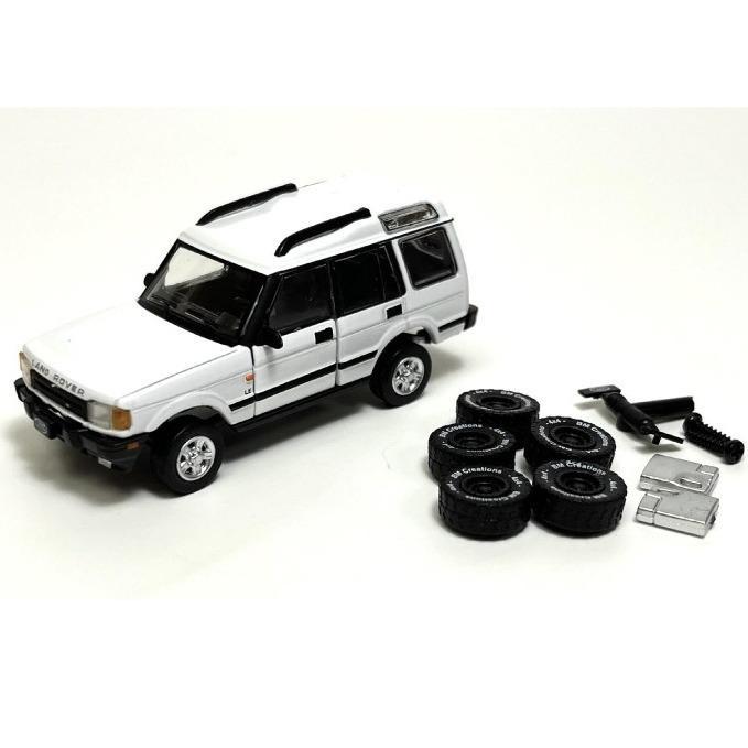 64B0193 - BM Creations 1/64 LAND ROVER Discovery 1 (LHD)