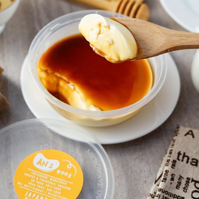 "New" Japanese milk pudding / Purin / pudding gyukaku + brown sugar