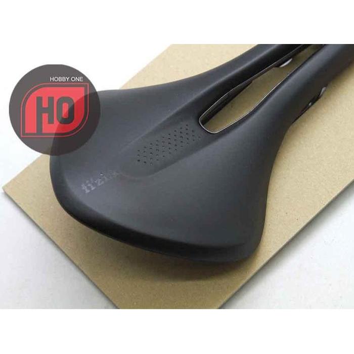 Fizik TEMPO ALIANTE R1 BLACK Saddle - Sadel Carbon Rail