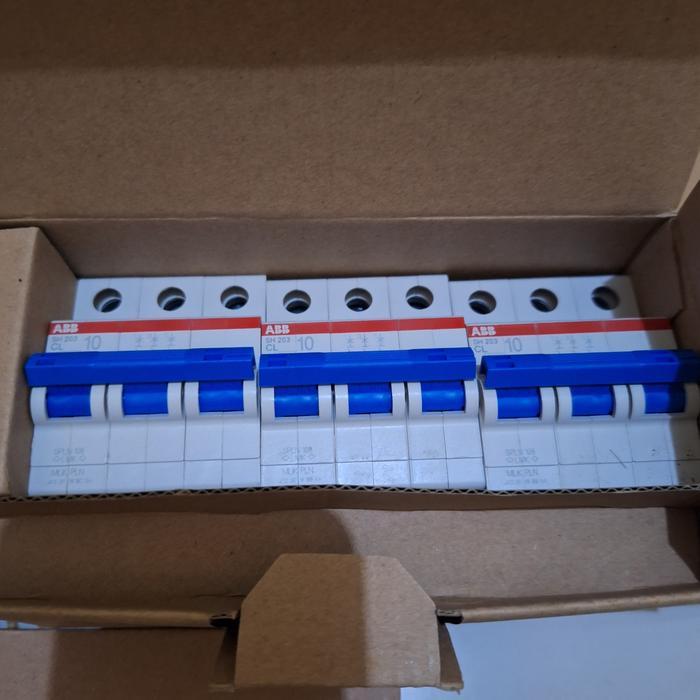 MCB ABB 3 PHASE 10A SH203 CL10 Pemutus Arus Otomatis Terbaik