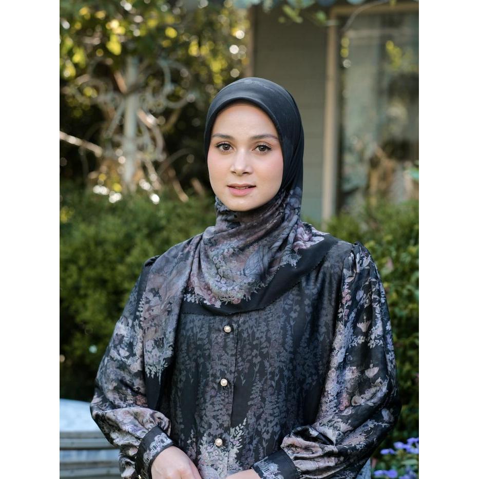 DISKON Radwah - Fy Scarf - Hijab Motif Segi Empat Wanita - Premium Voal Liza - Kerudung Square