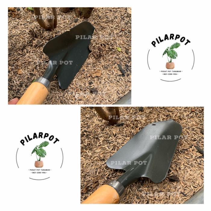 SEKOP TAMAN BESAR UNTUK BERKEBUN DAN GALI TANAH - SEKOP BESAR