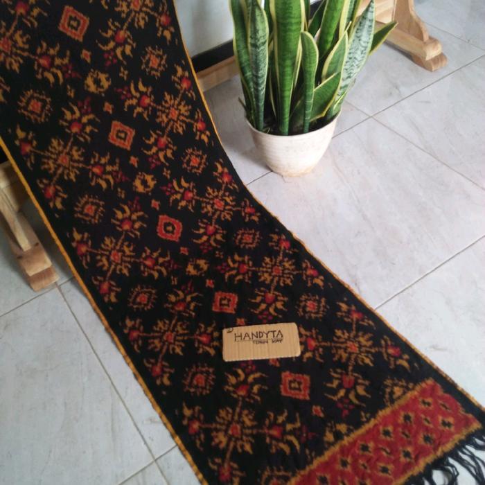 Slendang tenun Ikat Lasem Halusan motif bunga cempaka Syal Slendang bali.pakaian Adat Bali.Gringsing