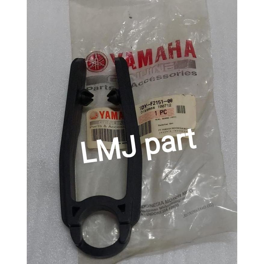 KARET GUARD BANTALAN RANTAI ARM FORK JUPITER Z1 YGP 1DY-F2151-00