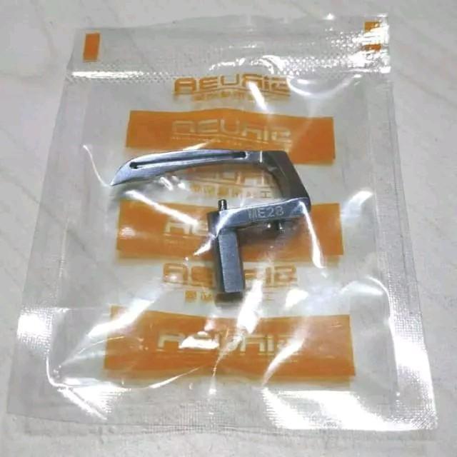 Loper Me 28 Loper Jarum Bebek Mesin Jahit Kamkut / Overdeck Siruba F007