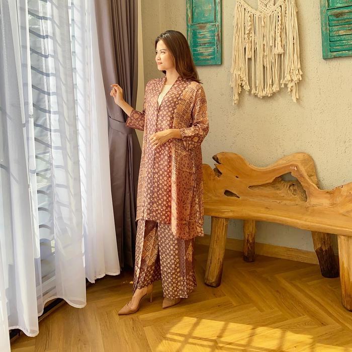 Lausboutique-Outer Set-Seri Alam-Setelan Batik Kondangan Celana Kancing