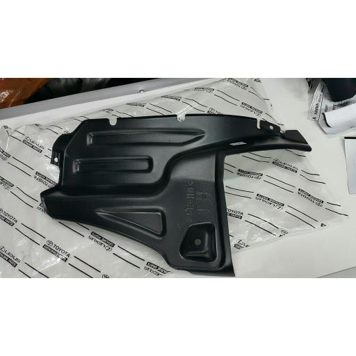 Liner Belakang Avanza / Plastik Roda Belakang Avanza Xenia Original Asli Partt