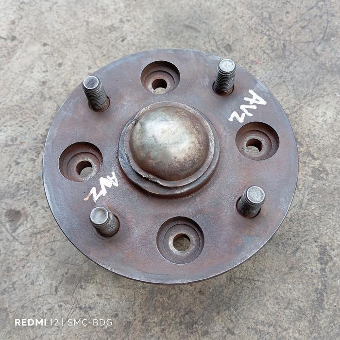 Nap roda + bearing baut roda depan Mobil Avanza/ Xenia lama old copotan