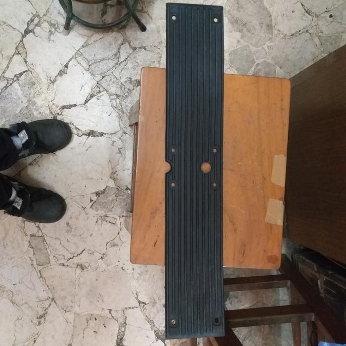 Promo Karet Tangga Injakan Belakang Pijakan Kijang Grand Super 52159-Ta311 Terlaris