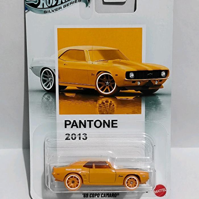 Hotwheels Pantone '69 Copo Camaro