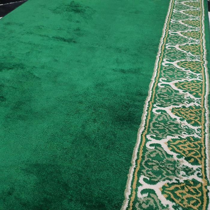 Karpet Sajadah Masjid Rajakhand – Tebal, Lembut & Nyaman untuk Sholat